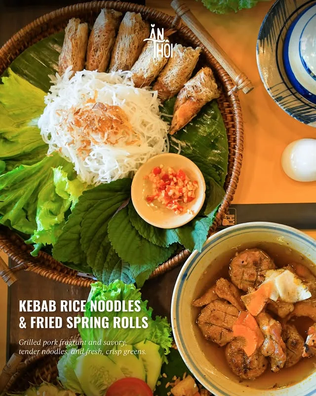 안토이 레스토랑의 매우 맛있는 분짜의 모습